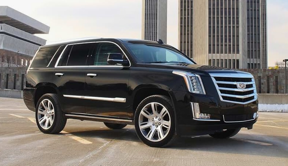 Cadillac Escalade: Elegance, Strength, and Prestige in a Full-Size SUV